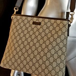 GUCCI GG LOGO CANVAS BAG